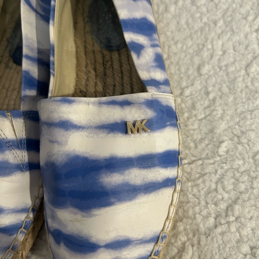 Michael Kors Women's Sz 5 Kendrick Espadrille Slip On Flats Blue White Tie Dye - Picture 11 of 14